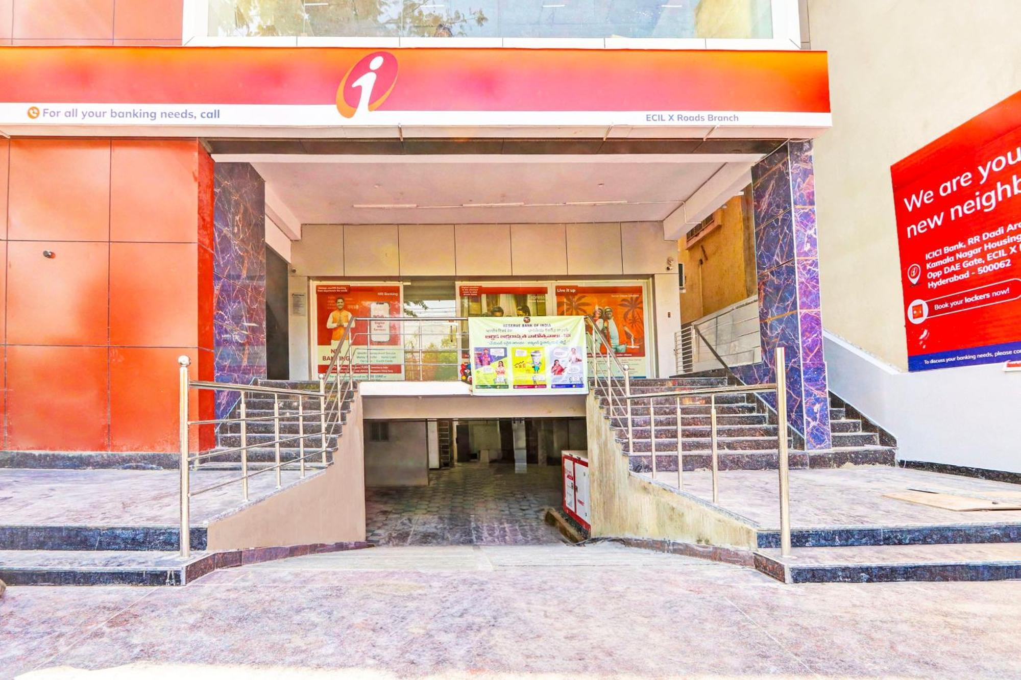 Hotel O R Square Hyderabad Exteriör bild